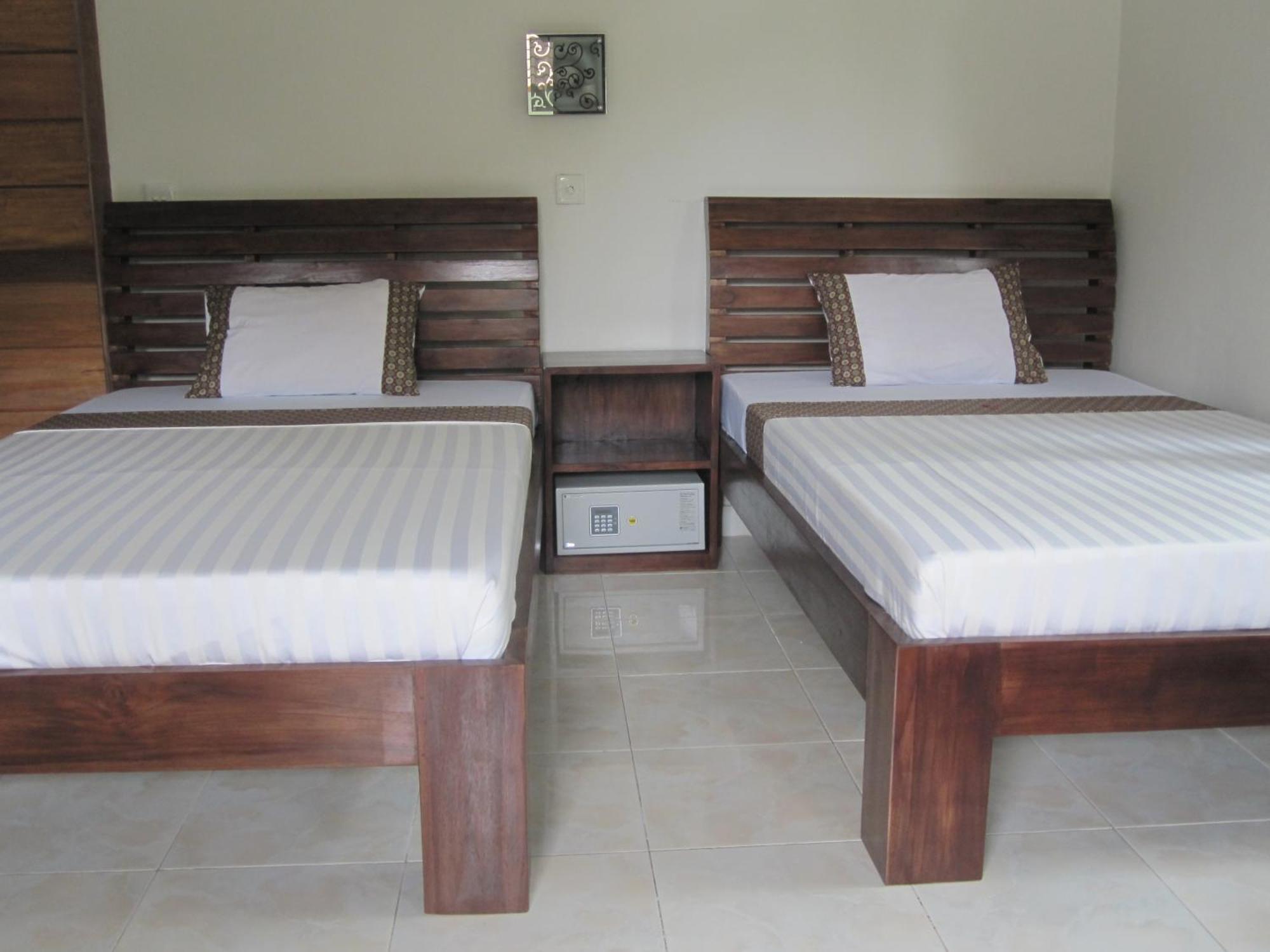 Galang Kangin Bungalows Amed Rum bild