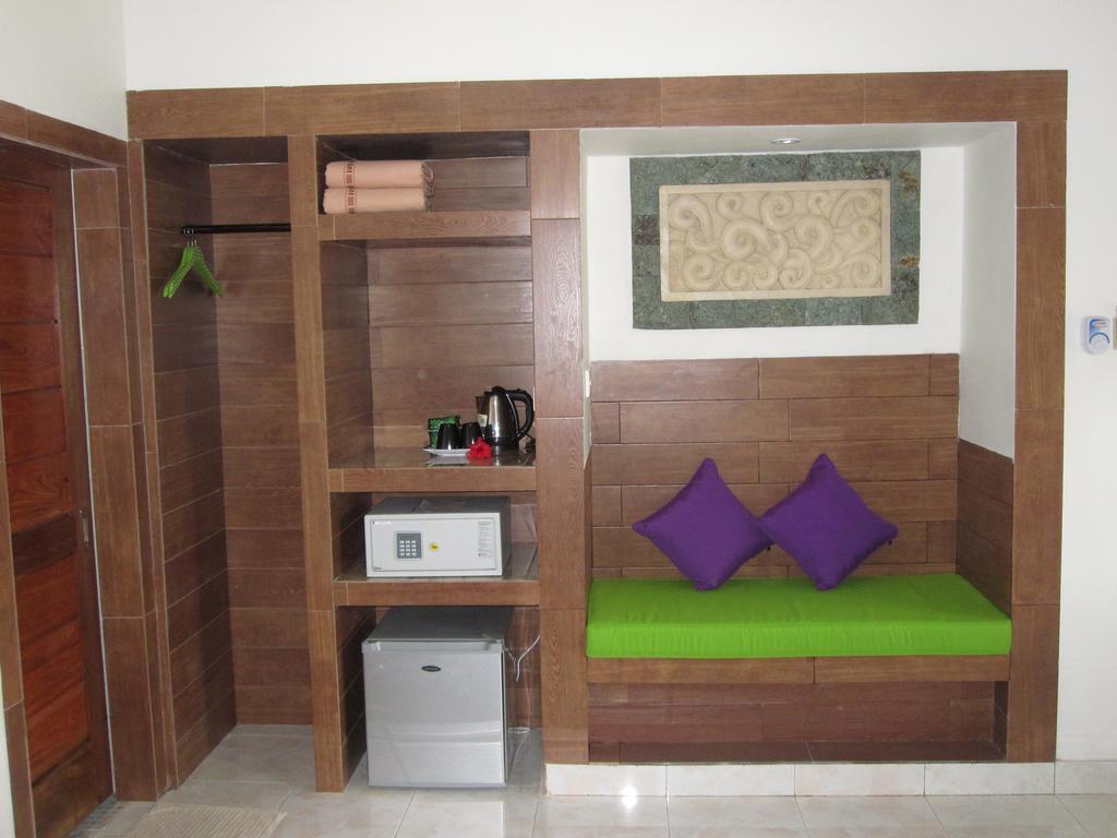 Galang Kangin Bungalows Amed Rum bild