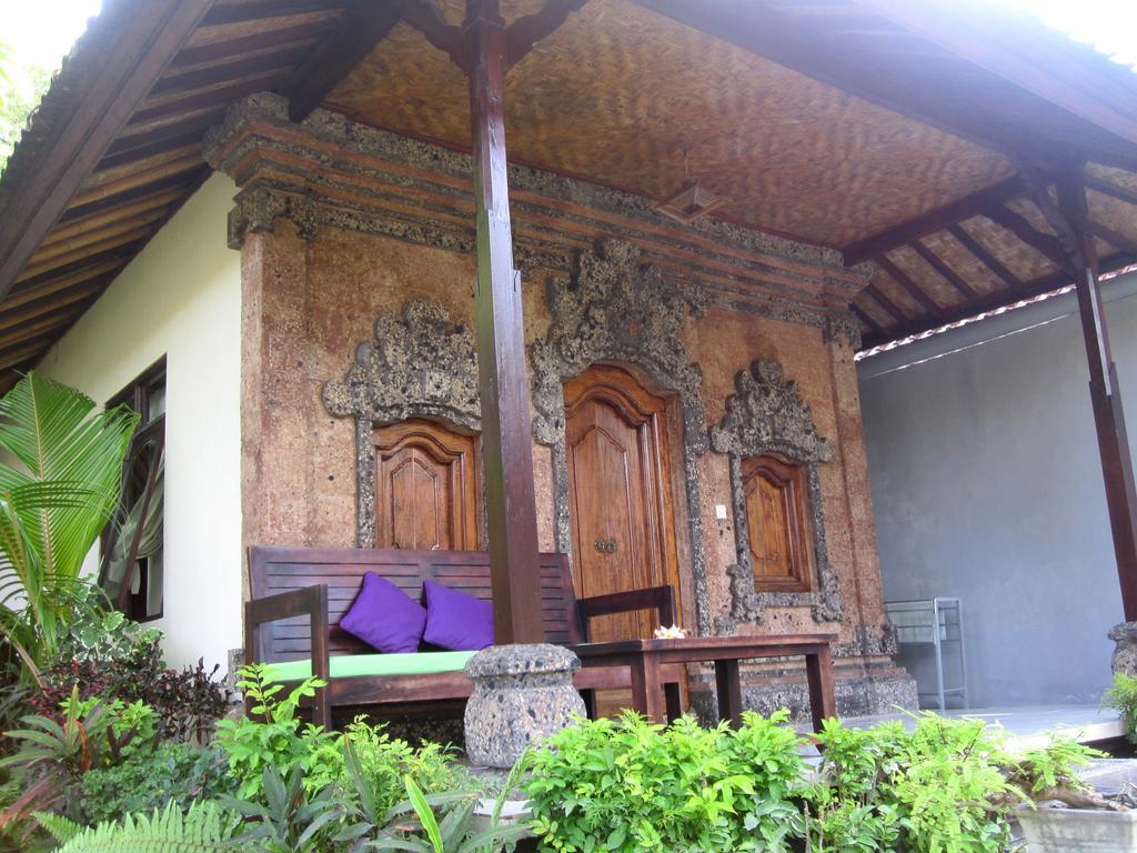 Galang Kangin Bungalows Amed Rum bild