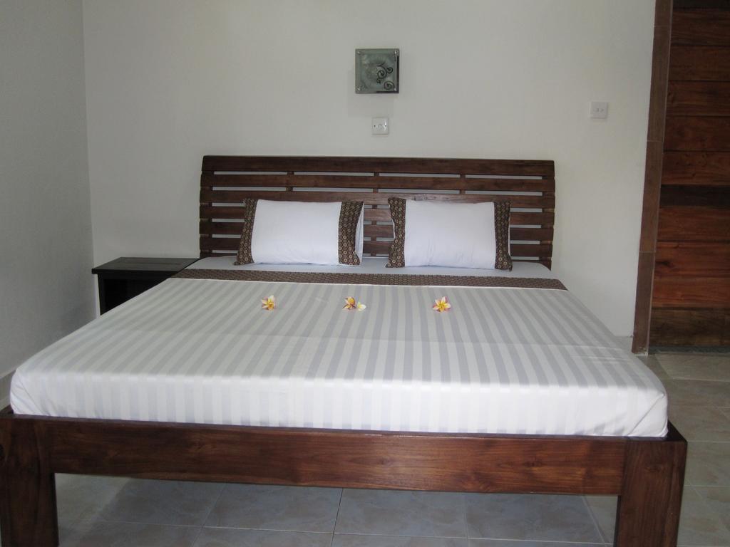 Galang Kangin Bungalows Amed Rum bild